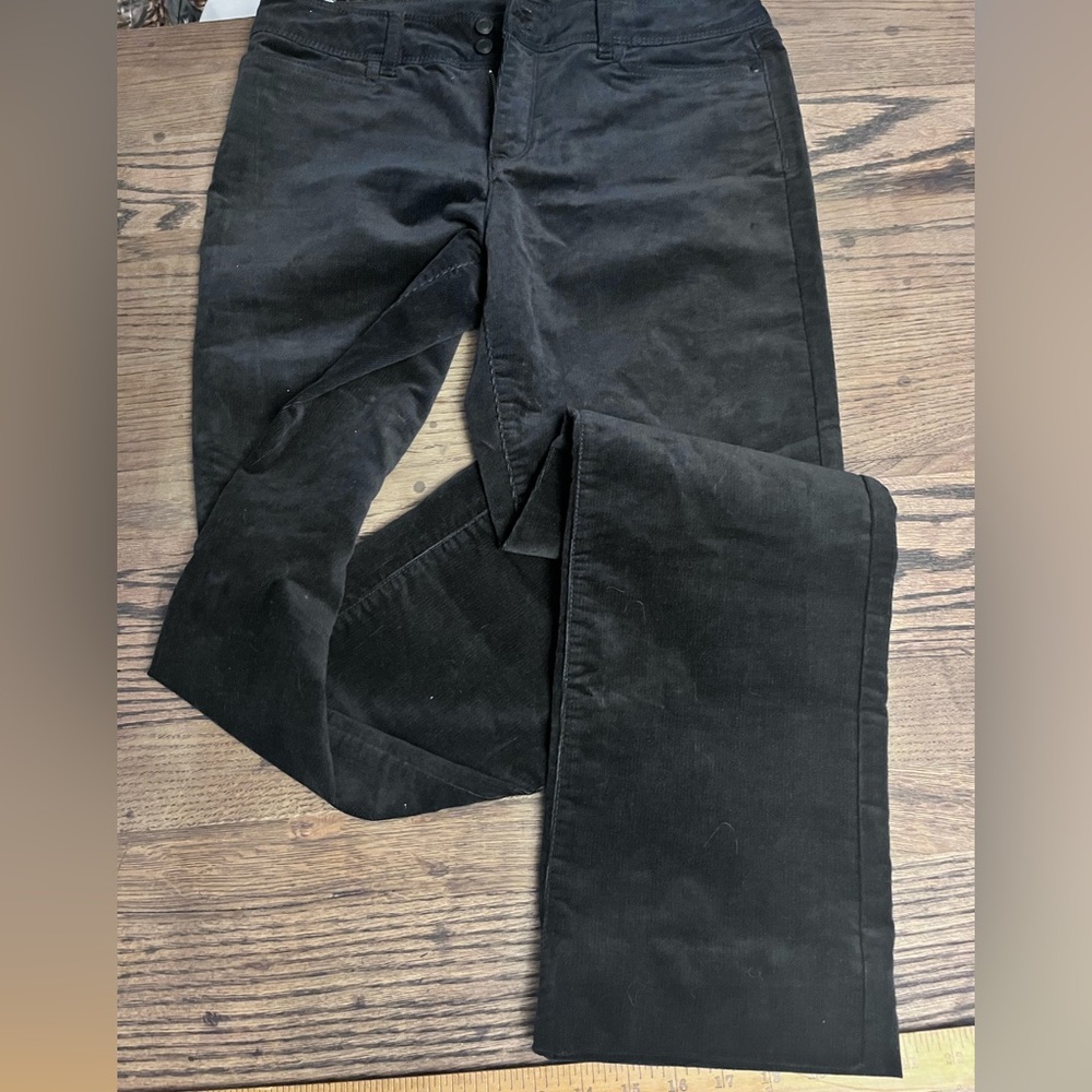 NWOT Deep Black Cordoroy Womans Pants with Front and Back Pockets!!